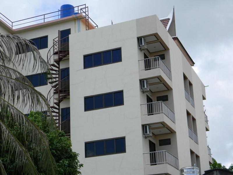 G&B Guesthouse Patong Exterior photo