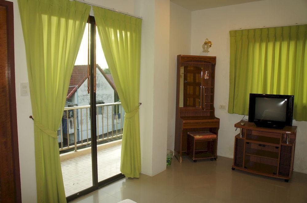 G&B Guesthouse Patong Exterior photo